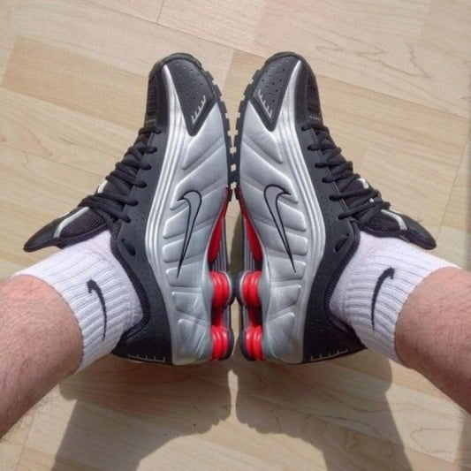 Nike Air Shox R4 METALLIC BLACK SILVER