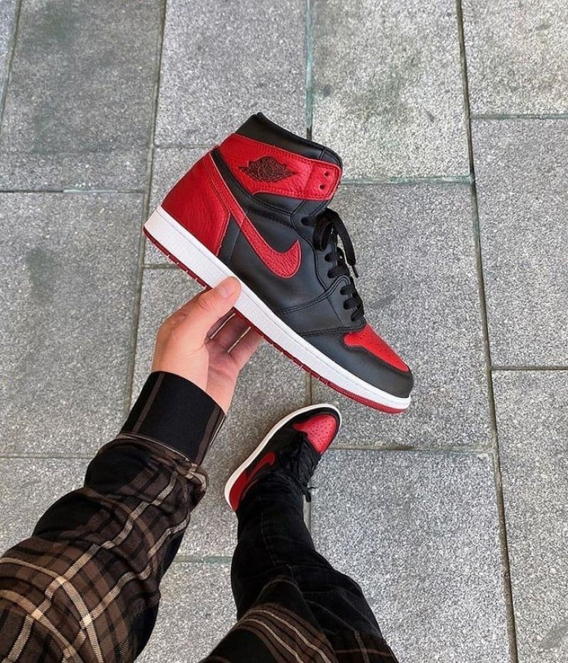 Jordan Retro 1 High Banned Bred toe Sneaker
