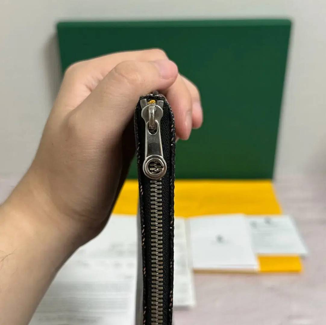 Goyard Snat MM pouch in Goyardine