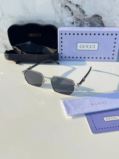 Gucci_312_silver_black